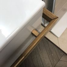 Шкаф за баня Lorena 80 с дървена дръжка 