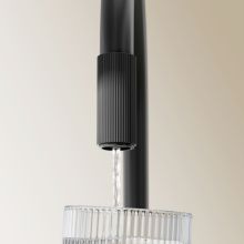 Черен смесител за кухня Switch Black Matt с филтрираща система за вода 